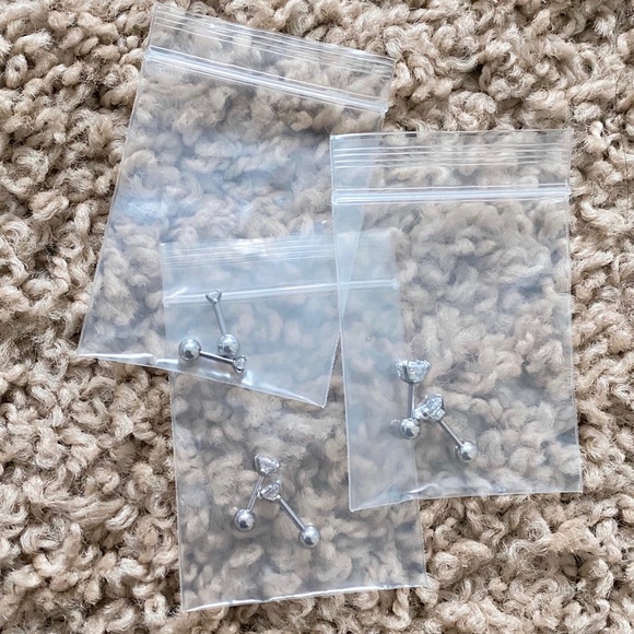 Women’s Stud Earrings - Picture 2 of 3